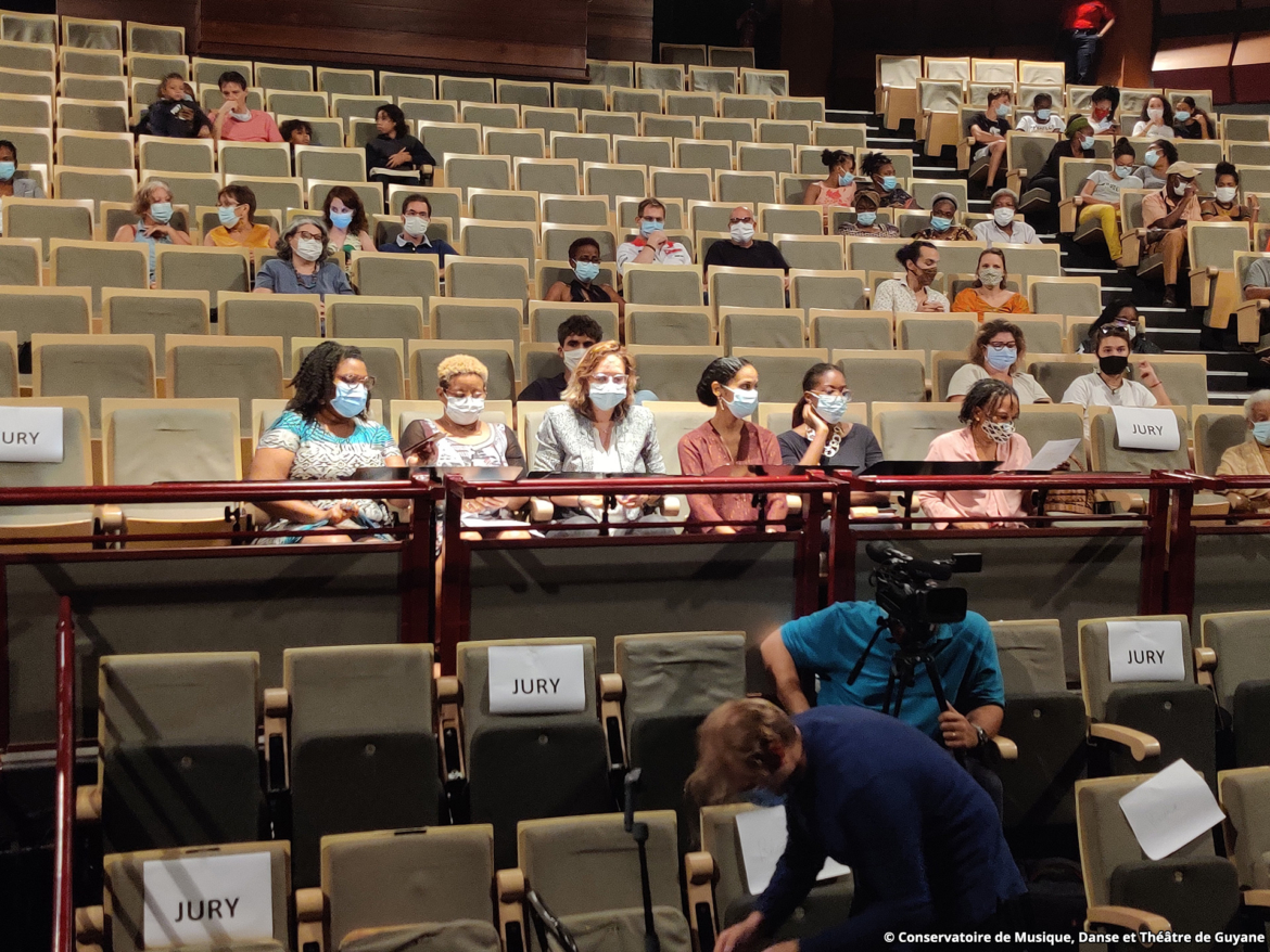 JURY.jpg