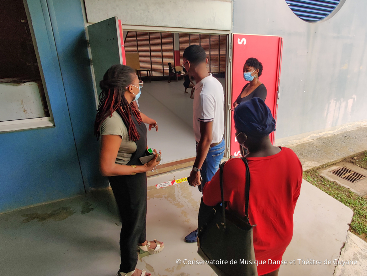 Ecole-de-Musique-Oyapockoise-immersion-au-CMDTG-02.jpg