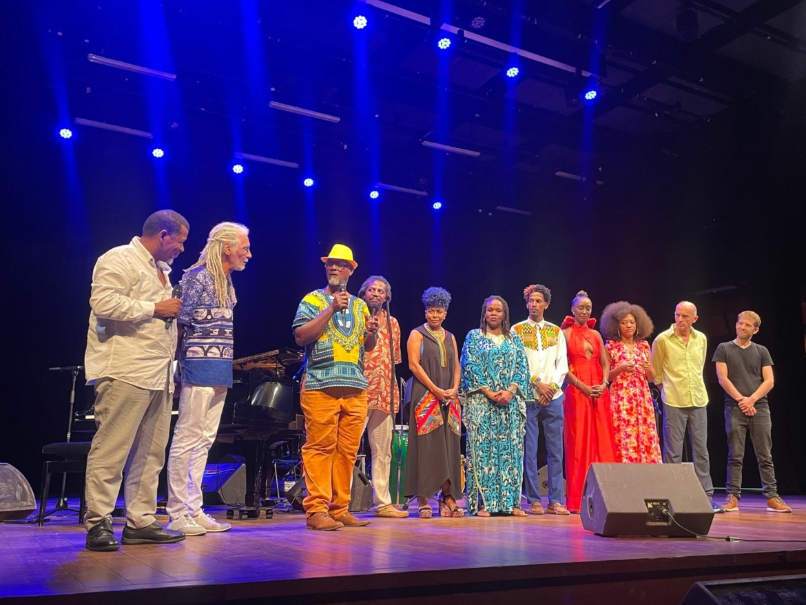 Bokantaj-Tour-Guyane-Hommage-au-travail-de-Réno-Cippe.jpeg